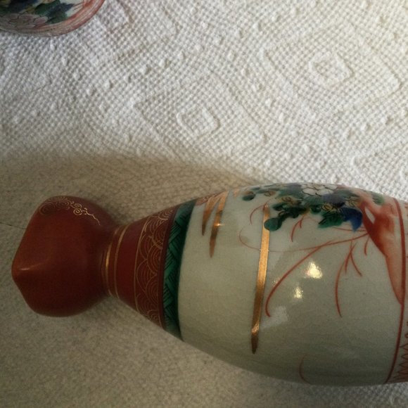 Vintage Pair of Japanese porcelain hand painted Sake bottles small floral signed - Picture 6 of 13